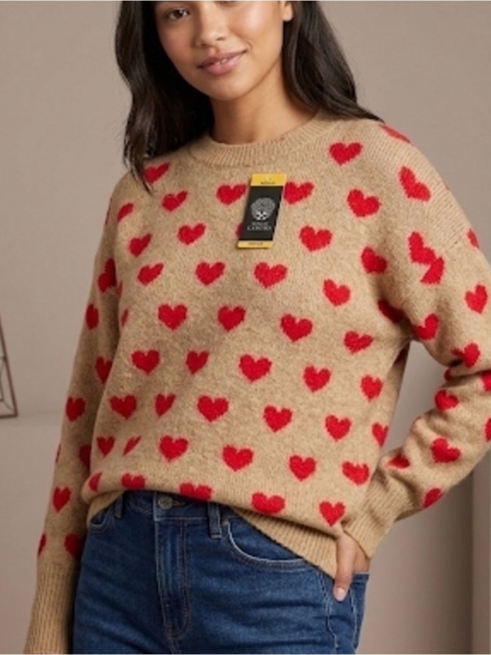 NWT Vince Camuto Tan Crewneck Sweater with Red Heart Pattern - Picture 7 of 8